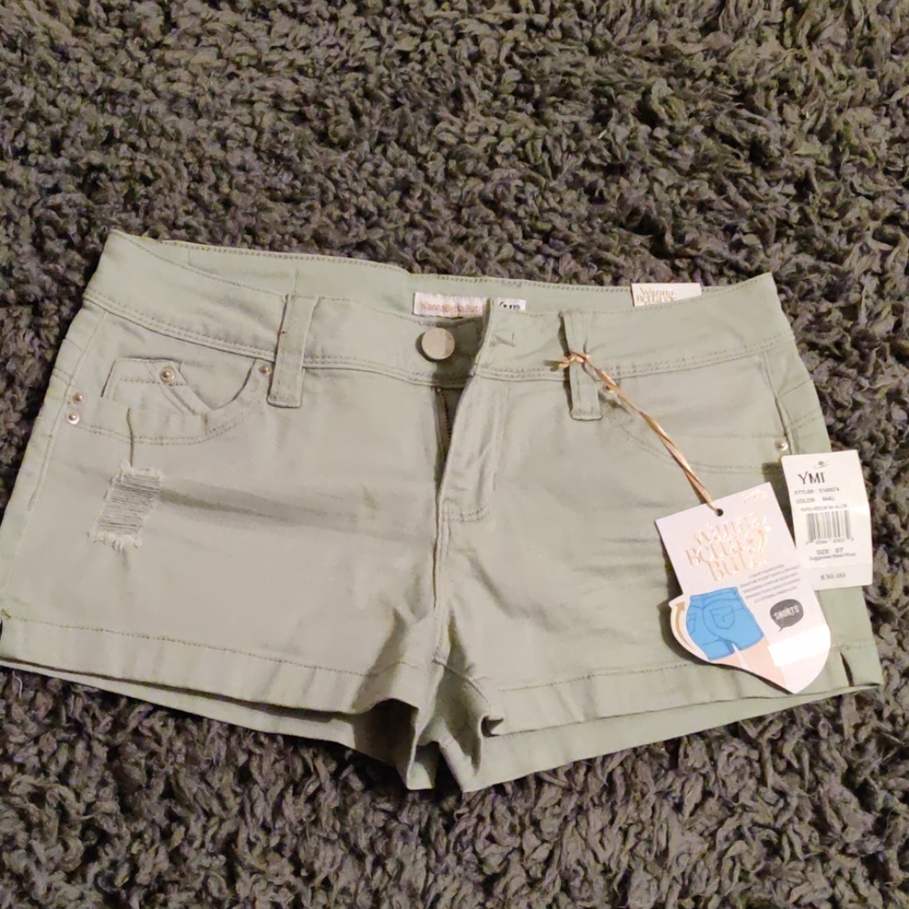 Wanna Betta butt shorts